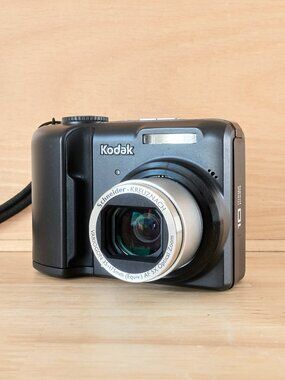 Kodak EasyShare Z1085 IS 10MP CCD Digital Camera 5x Zoom Tested Working